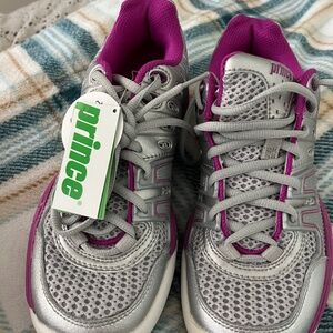 Prince T22 women shoes NEW